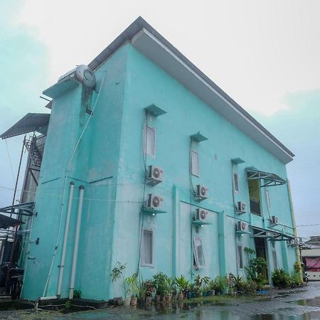 Reddoorz Near Politeknik Manado Hotel Bagian luar foto