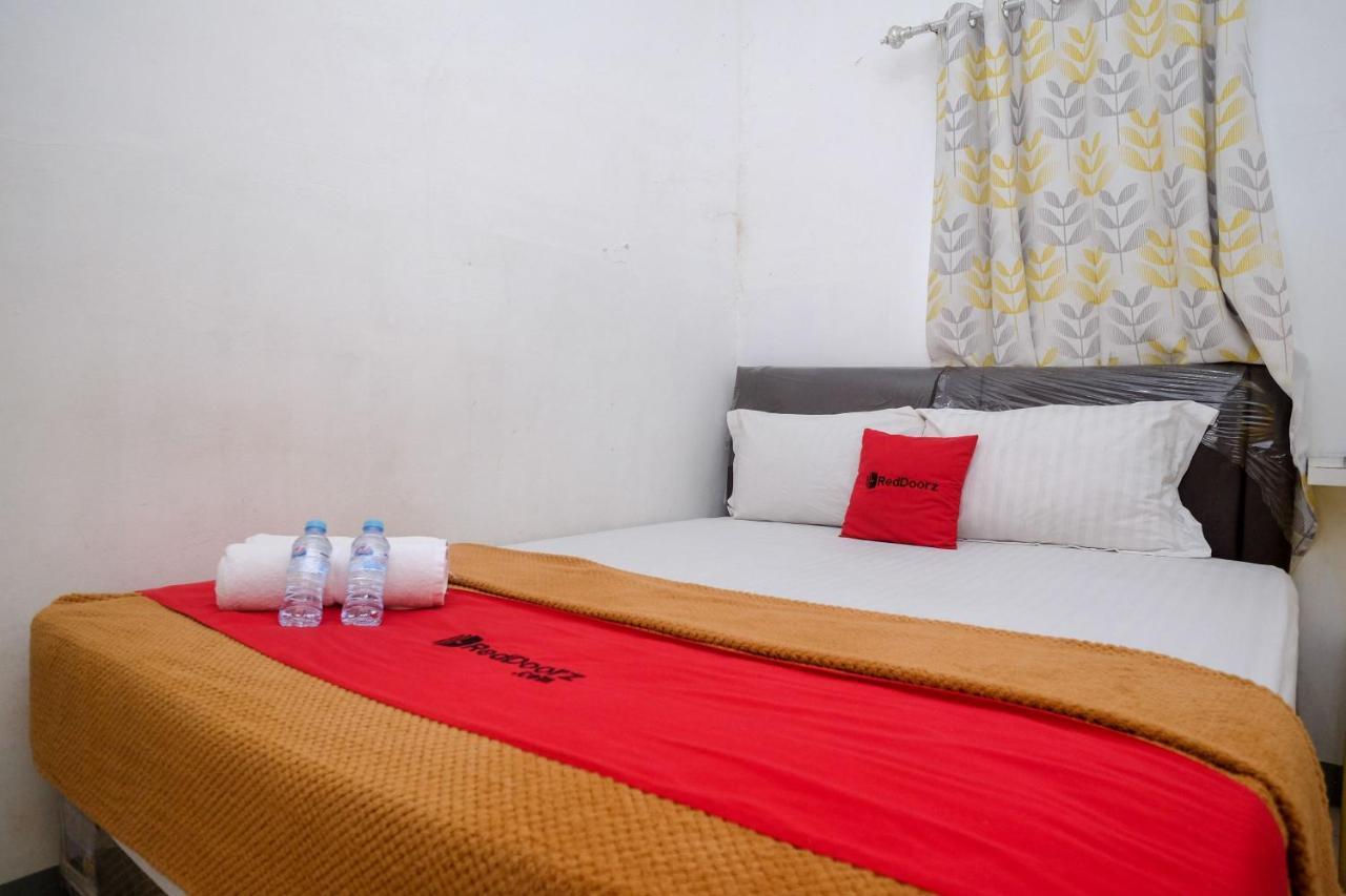 Reddoorz Near Politeknik Manado Hotel Bagian luar foto