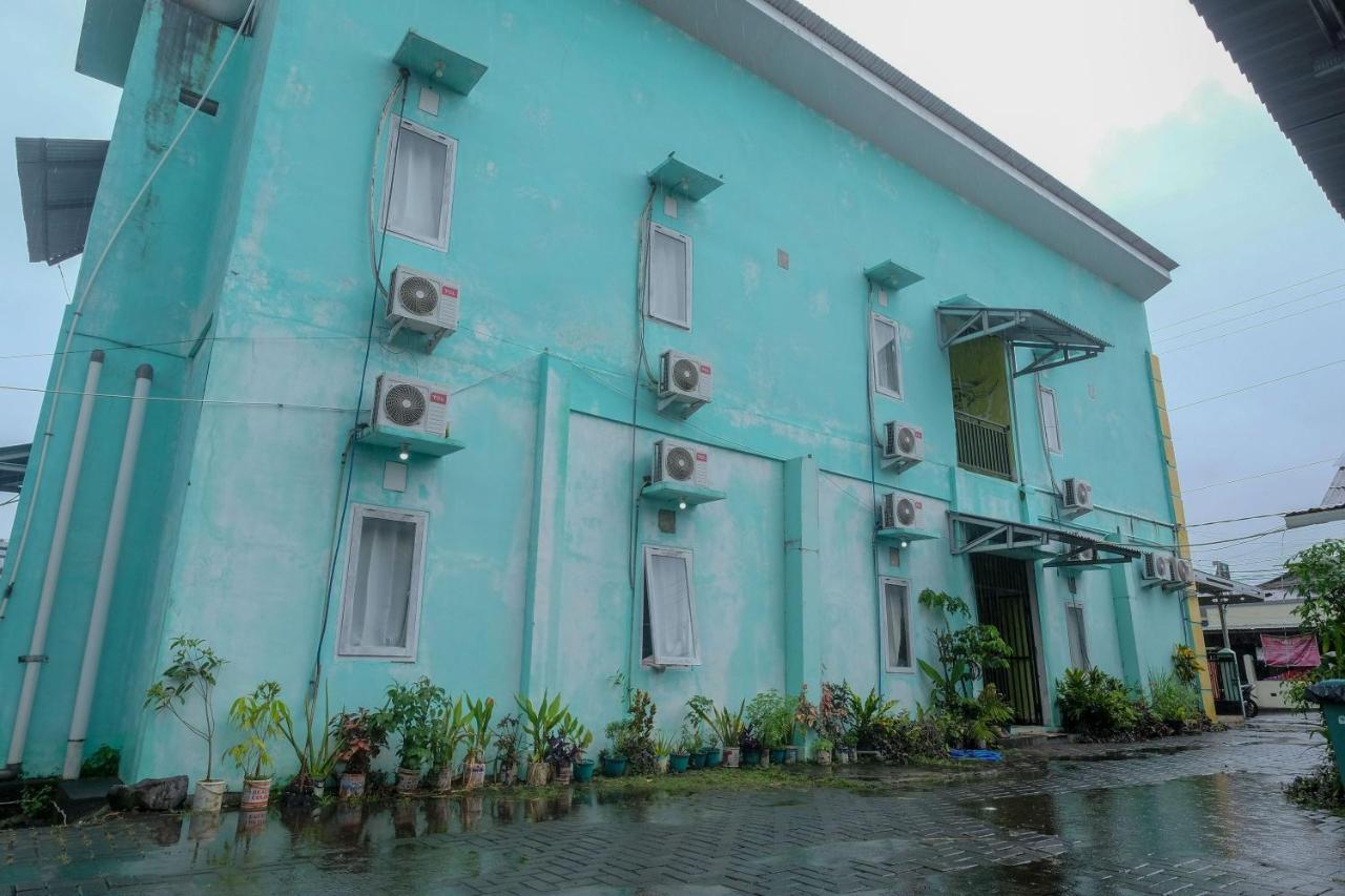 Reddoorz Near Politeknik Manado Hotel Bagian luar foto