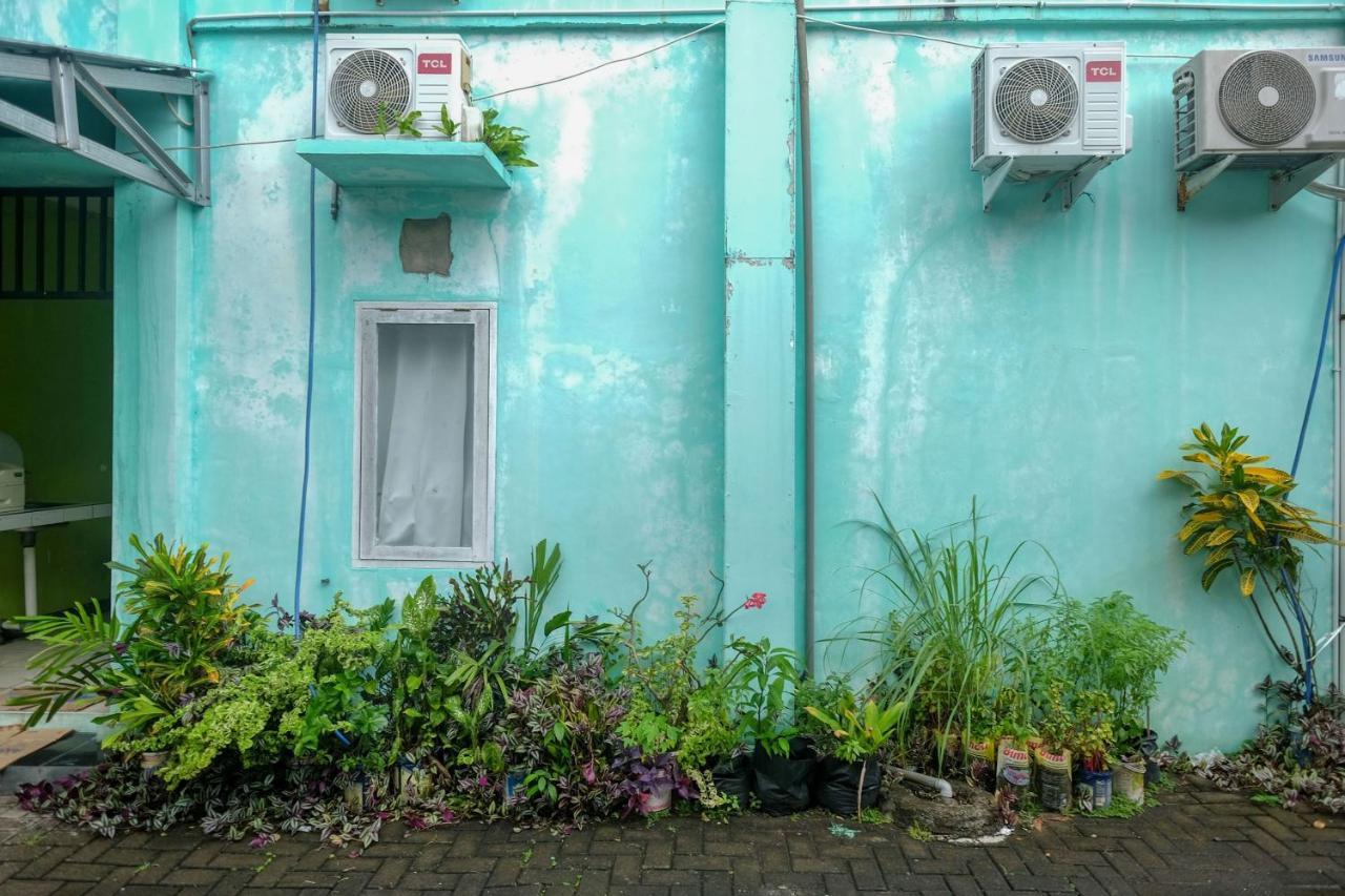 Reddoorz Near Politeknik Manado Hotel Bagian luar foto
