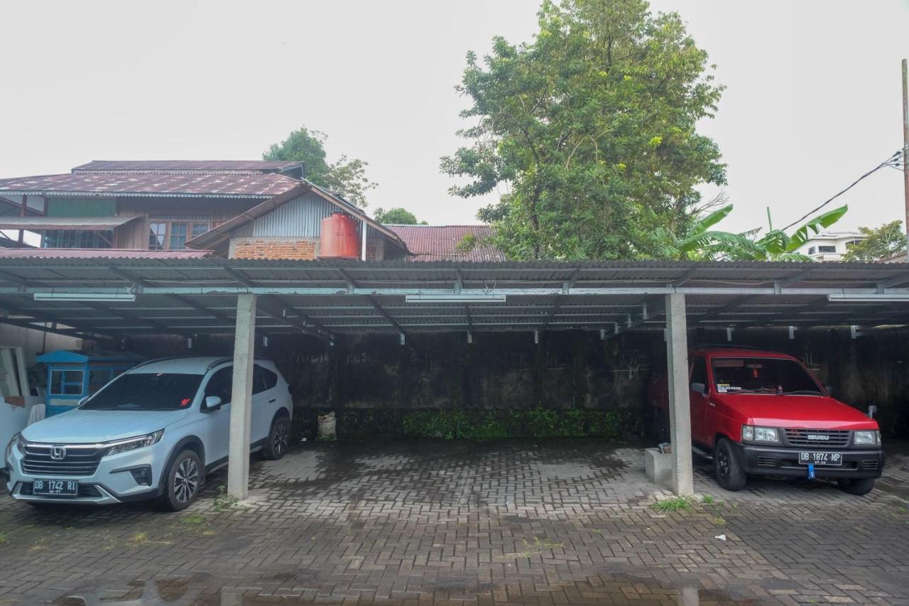 Reddoorz Near Politeknik Manado Hotel Bagian luar foto